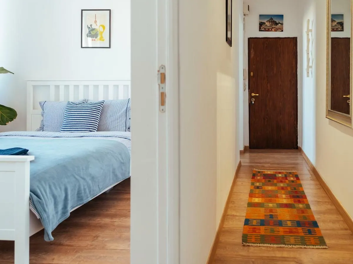 Parkview Apartment - Spectacular View & 2 Bedrooms Bucharest