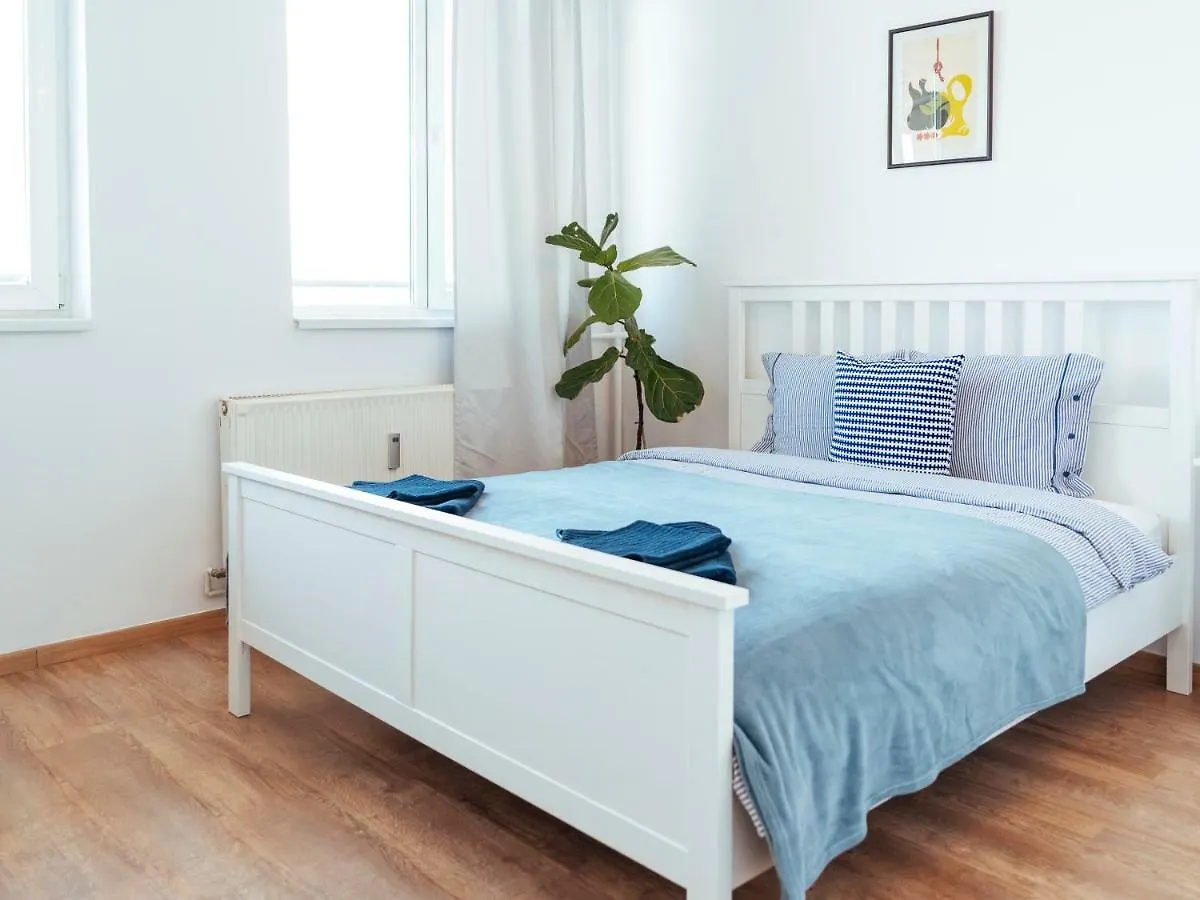 Parkview Apartment - Spectacular View & 2 Bedrooms Bucharest